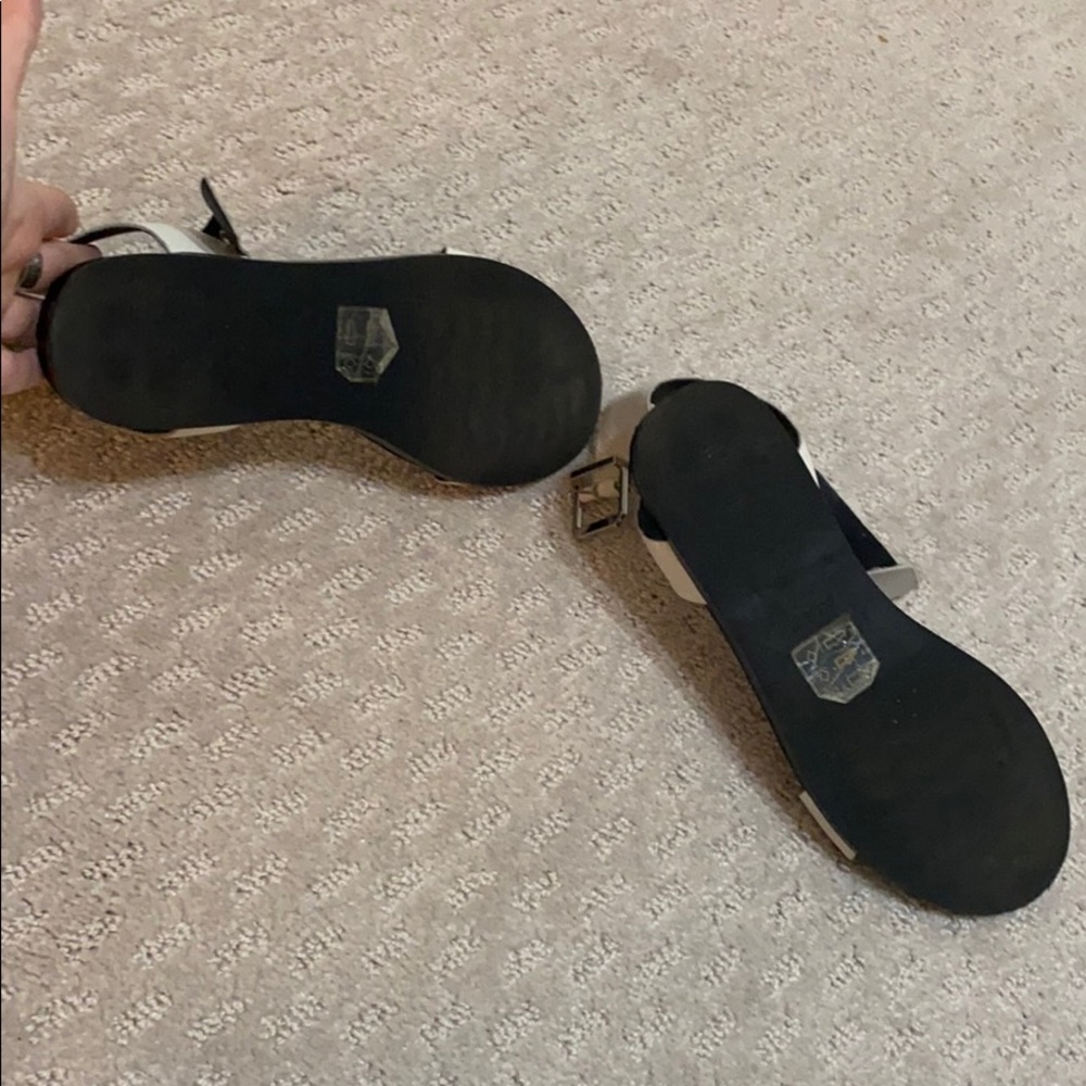 Sandals - Picture 3 of 3